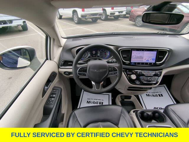 2023 Chrysler Pacifica Touring L
