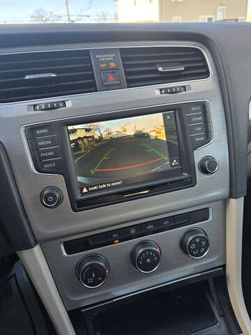 2016 Volkswagen Golf TSI S