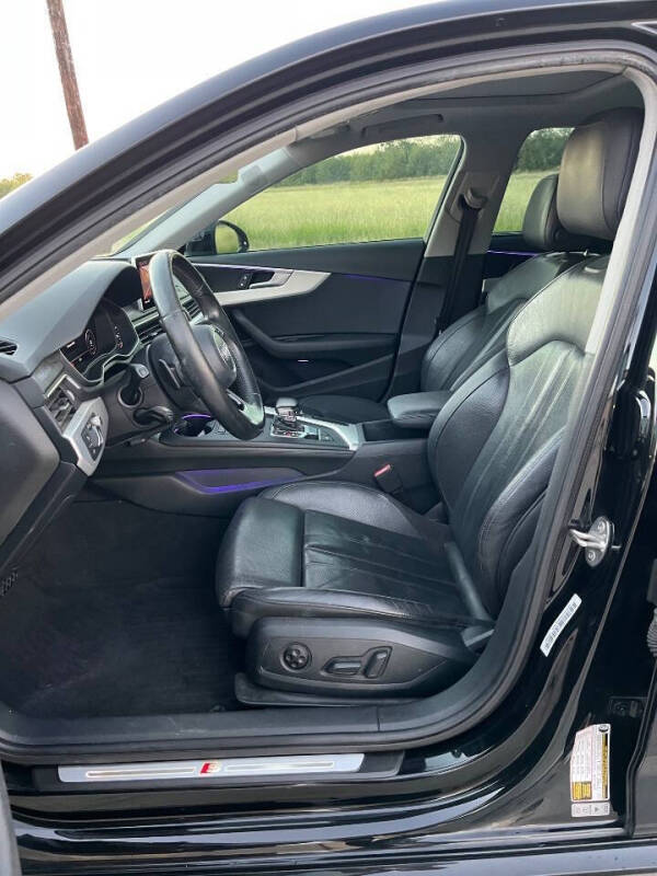 2017 Audi A4 2.0T quattro Prestige