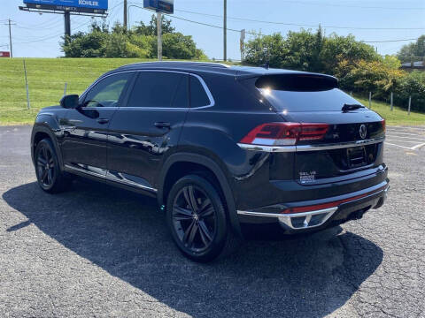 2022 Volkswagen Atlas Cross Sport V6 SEL R-Line 4Motion