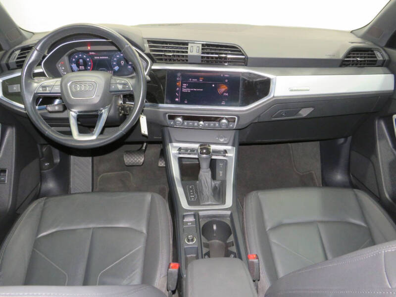 2021 Audi Q3 quattro Premium 40 TFSI