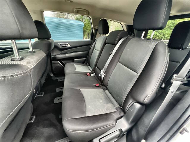 2018 Nissan Pathfinder SV