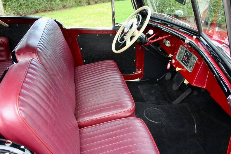 1948 Willys Overland Jeepster