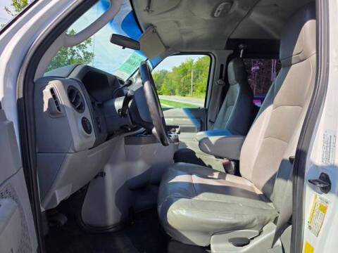 2010 Ford E-Series E-250