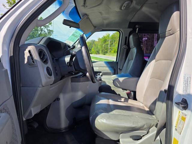 2010 Ford E-Series E-250