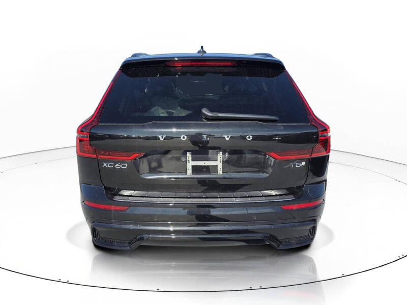2026 Volvo XC60 T8 Plus
