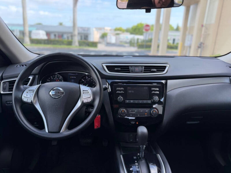 2016 Nissan Rogue S
