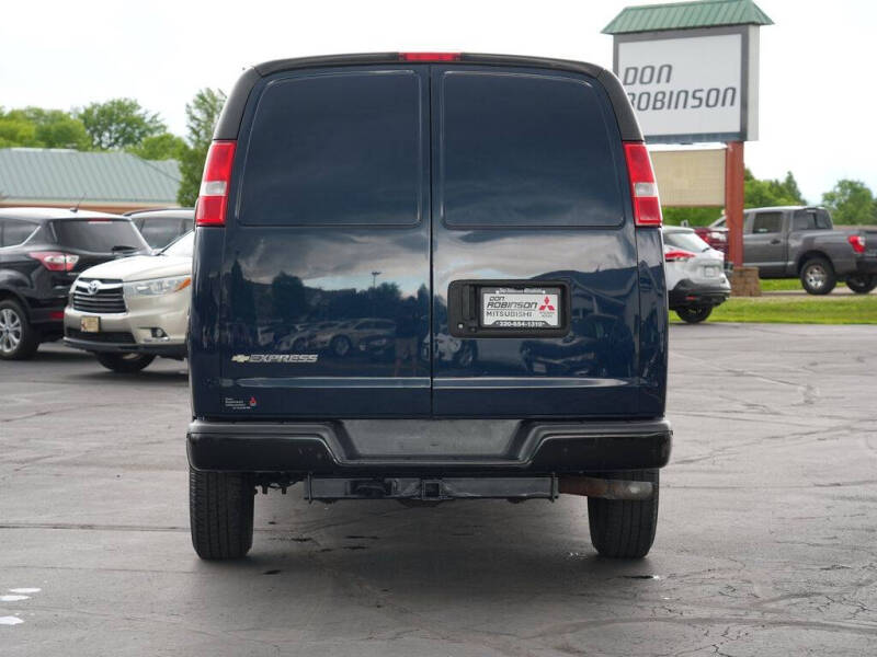 2019 Chevrolet Express 2500