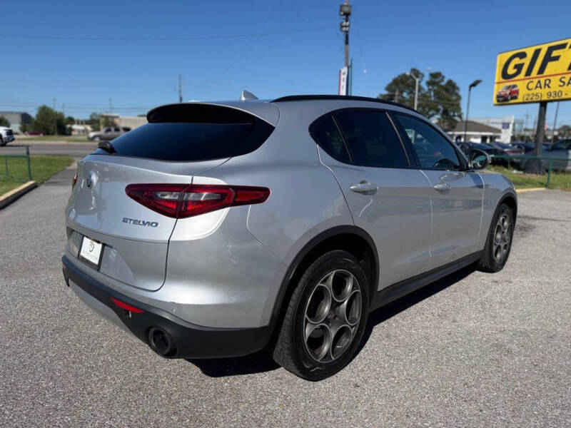 2018 Alfa Romeo Stelvio Sport
