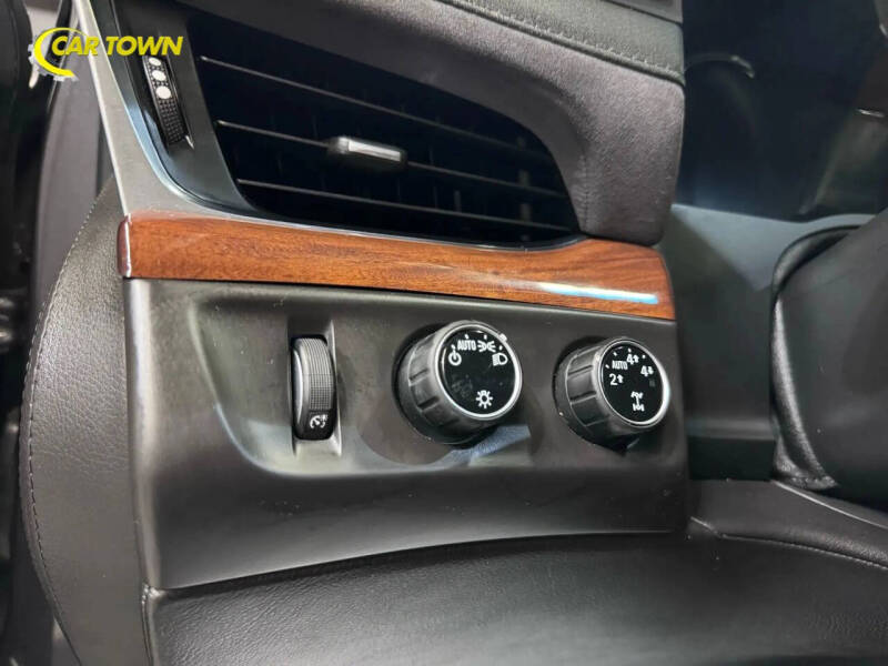 2016 Cadillac Escalade ESV Luxury Collection