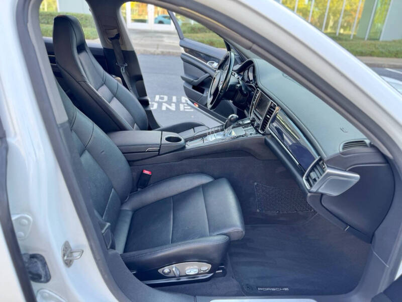 2015 Porsche Panamera