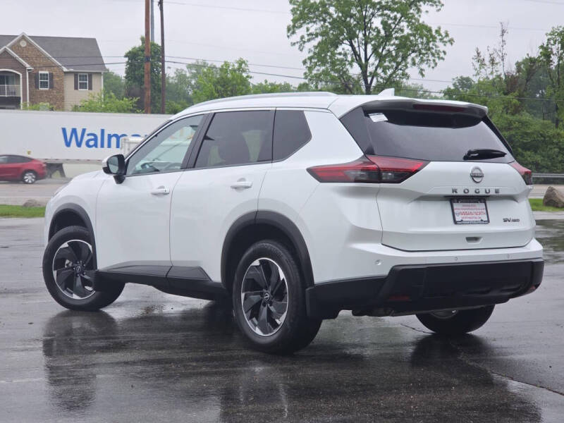 2024 Nissan Rogue SV