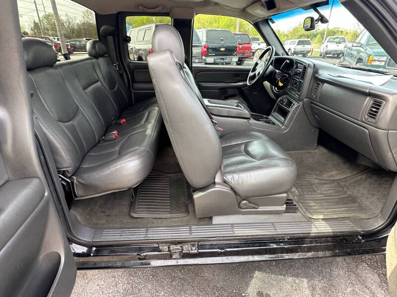 2004 Chevrolet Silverado 1500 LS