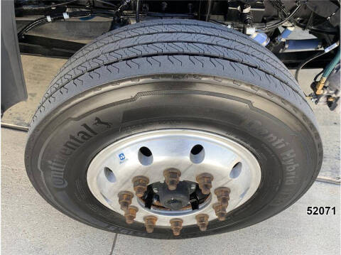2022 Kenworth K270