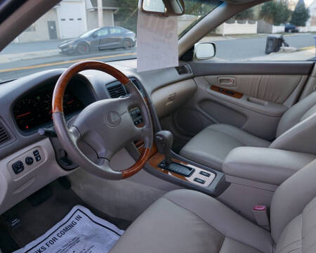 2000 Lexus ES 300