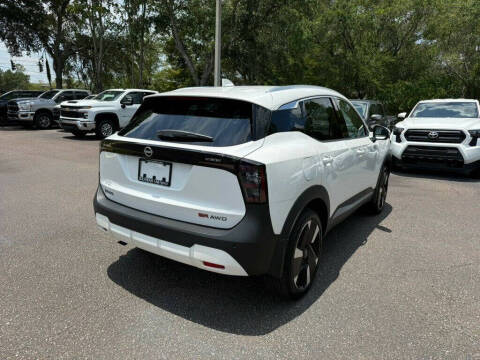 2025 Nissan Kicks SR