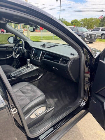 2017 Porsche Macan