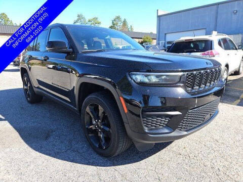 2023 Jeep Grand Cherokee for sale at PHIL SMITH AUTOMOTIVE GROUP - Pinehurst Nissan Kia in Southern Pines NC