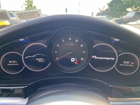 2017 Porsche Panamera