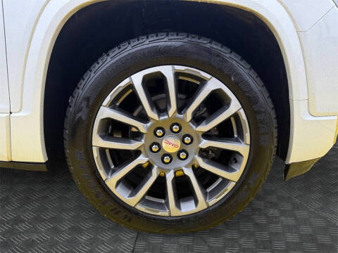 2022 GMC Acadia Denali