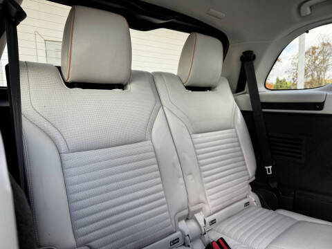 2017 Land Rover Discovery HSE Luxury