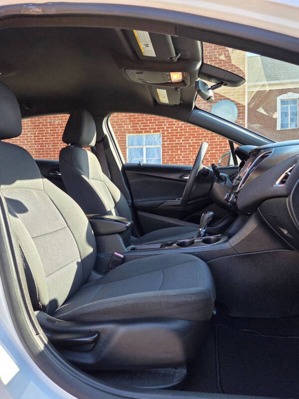 2017 Chevrolet Cruze LT Auto