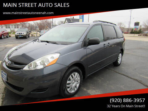 2007 Toyota Sienna for sale at MAIN STREET AUTO SALES in Neenah WI