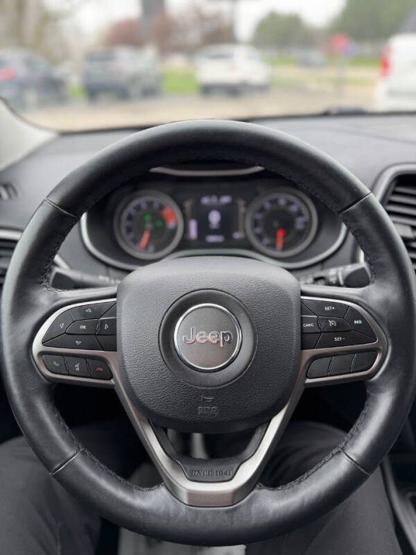2019 Jeep Cherokee Latitude Plus