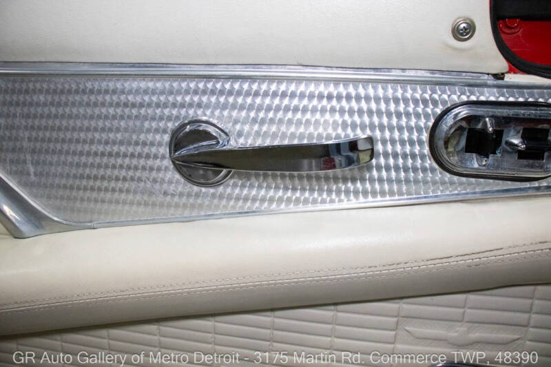 1957 Ford Thunderbird