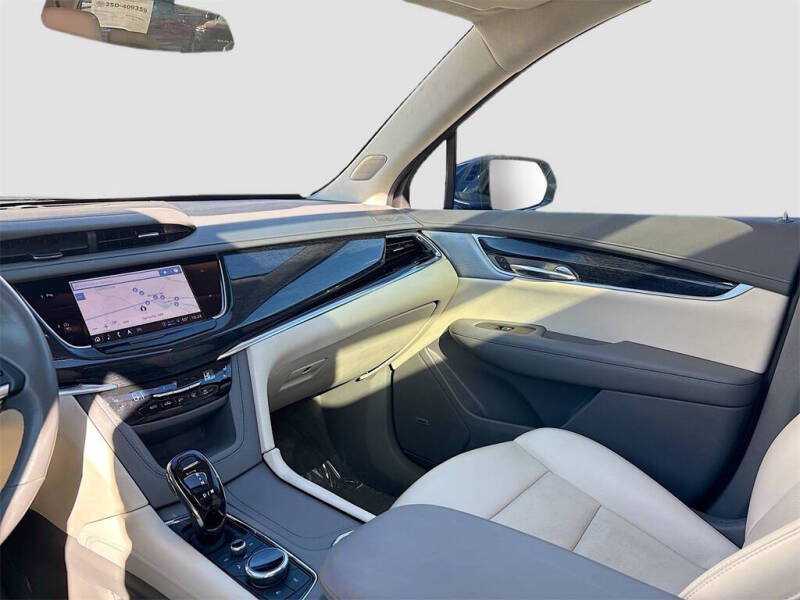 2023 Cadillac XT6 Premium Luxury