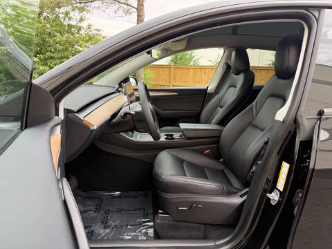 2025 Tesla Model Y Long Range