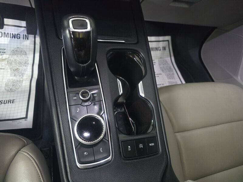 2019 Cadillac XT4 Premium Luxury