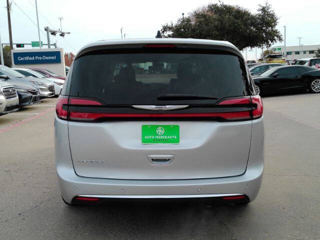 2024 Chrysler Pacifica Touring L