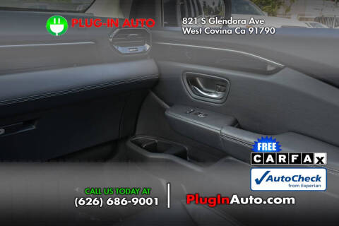 2023 Honda Pilot EX-L w/Rear Captain's Chairs