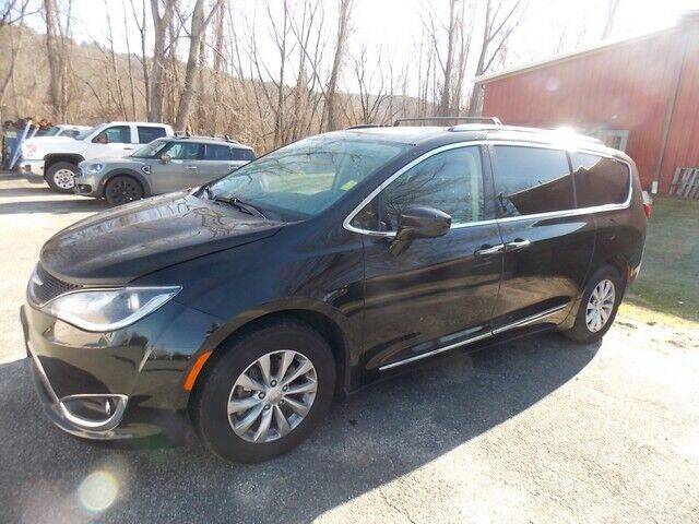 2018 Chrysler Pacifica for sale at Bachettis Auto Sales in Sheffield MA