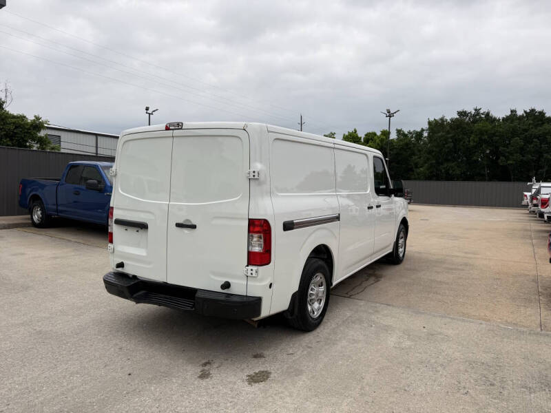 2018 Nissan NV 1500 SV
