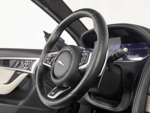 2021 Jaguar F-TYPE R