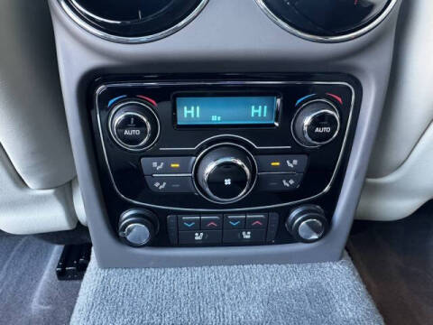 2015 Jaguar XJL Portfolio