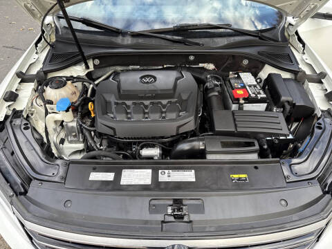 2018 Volkswagen Passat 2.0T SE