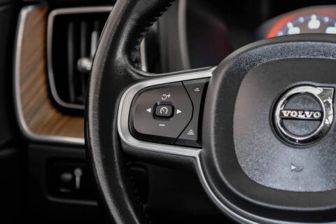 2021 Volvo XC60 T5 Momentum