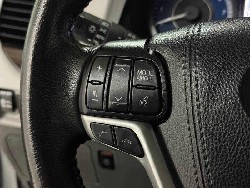 2020 Toyota Sienna XLE Premium 8-Passenger