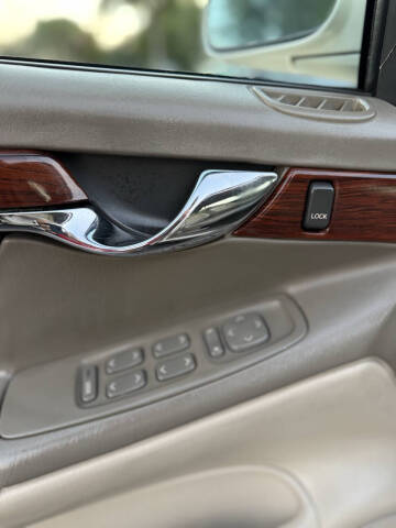 2003 Cadillac DeVille