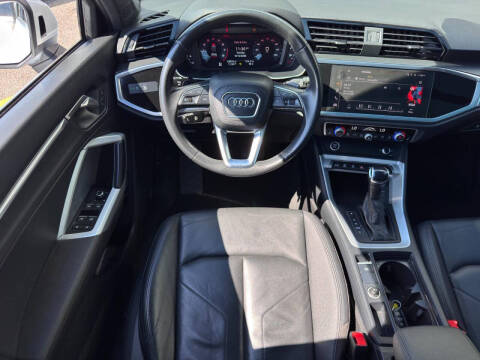 2023 Audi Q3 quattro S line Premium 45 TFSI