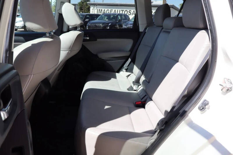 2015 Subaru Forester 2.5i Touring