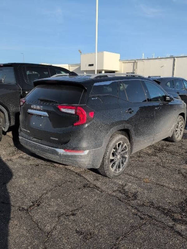 2023 GMC Terrain SLT