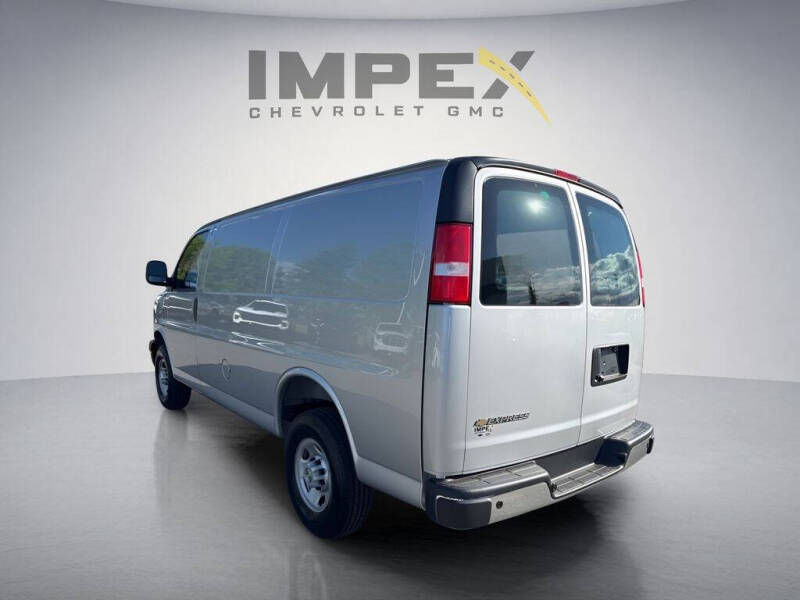 2026 Chevrolet Express 2500