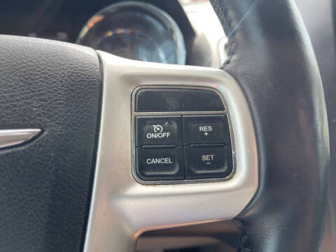 2016 Chrysler Town and Country Touring