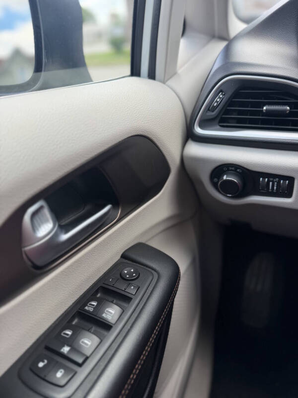 2018 Chrysler Pacifica LX