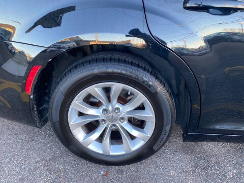 2015 Chrysler 300 Limited