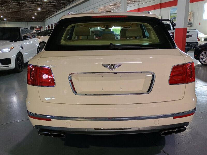 2019 Bentley Bentayga 8